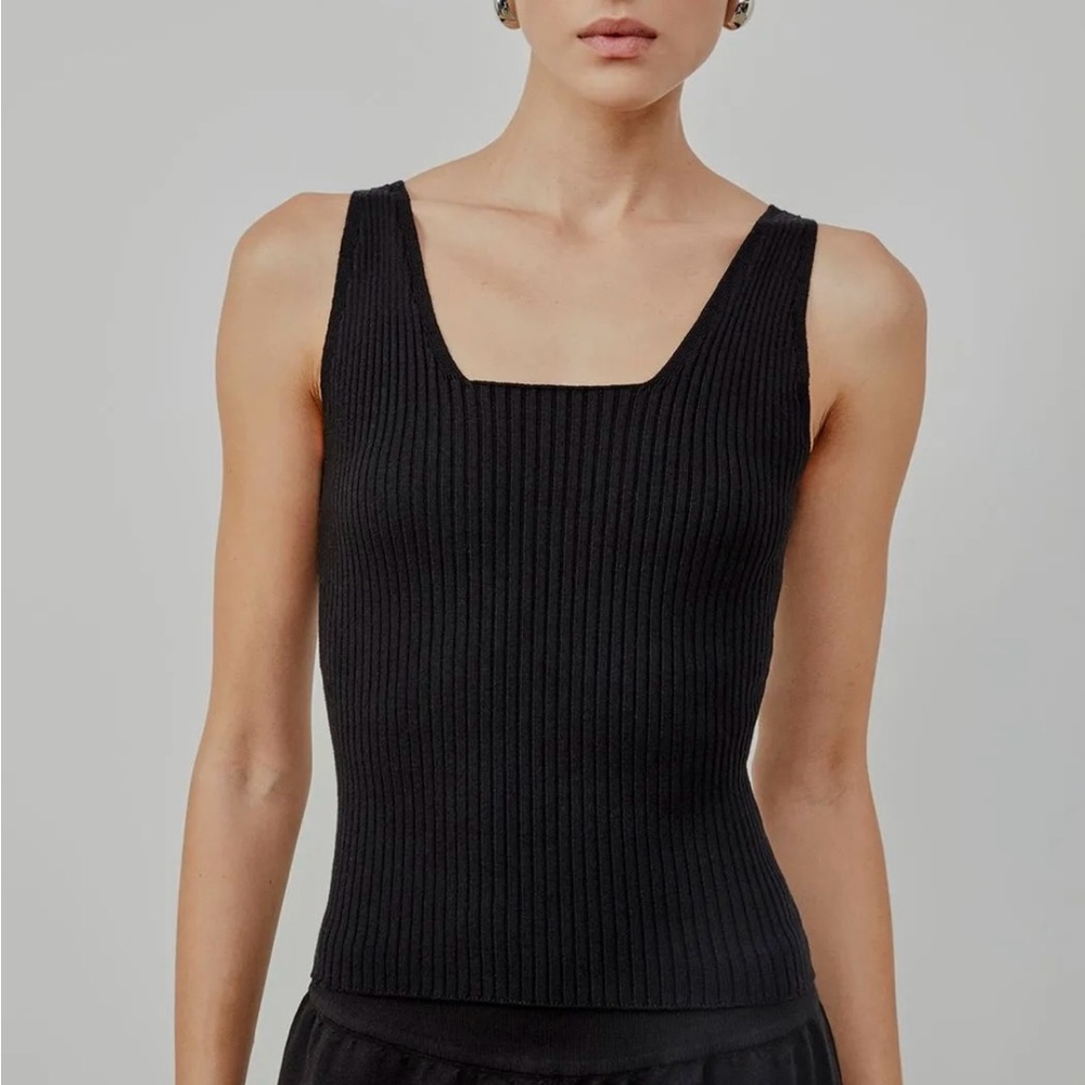 Black Fitted Ribbed Tank Top